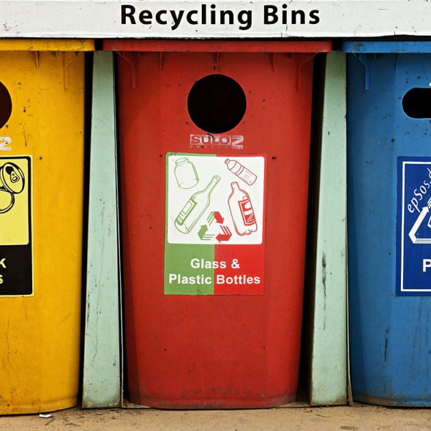 1280px-Colorful_Recycling_Containers_for_Trash